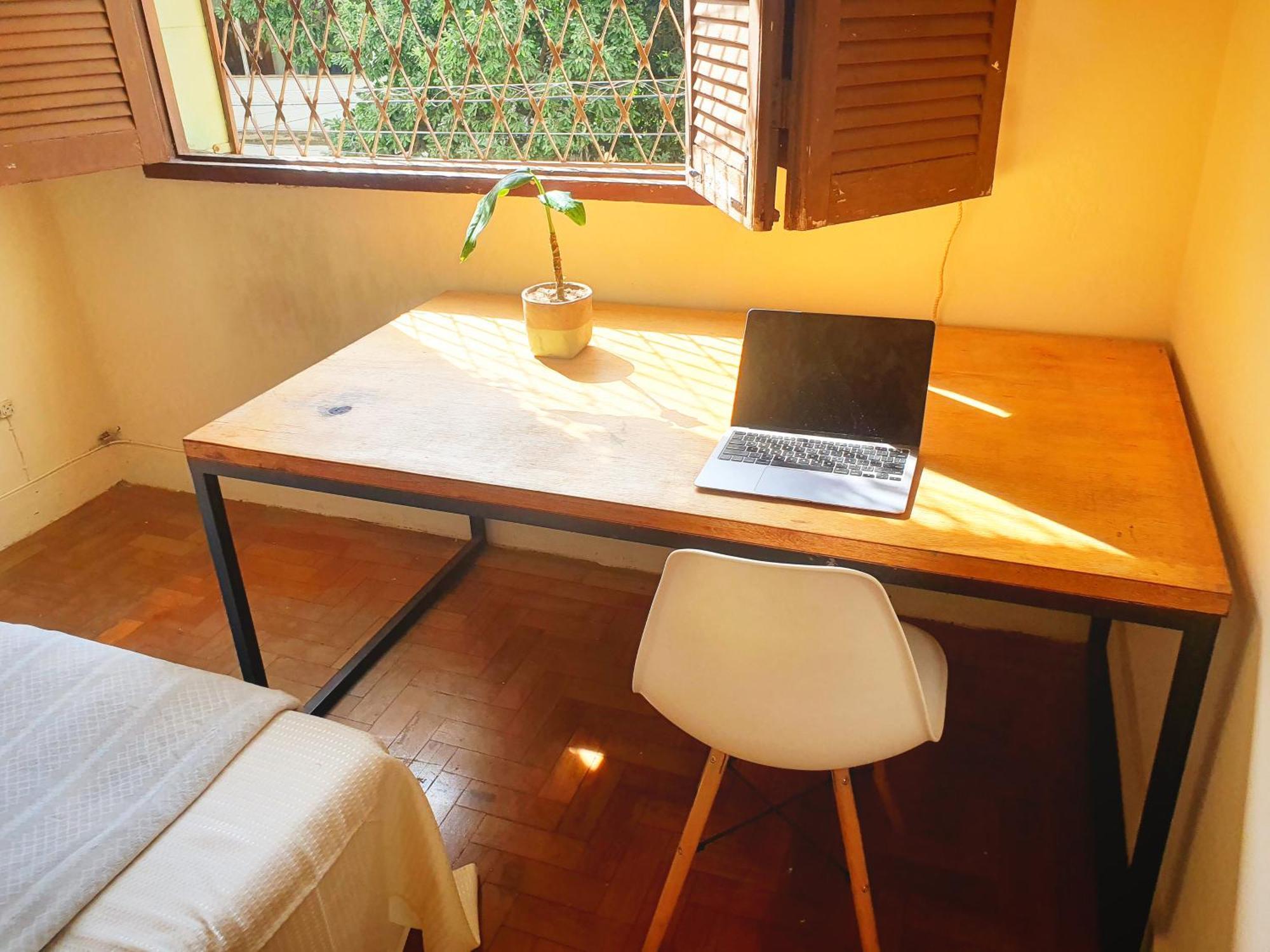 Quarto Casal Com Janela Casa Caramel Belo Horizonte Luaran gambar